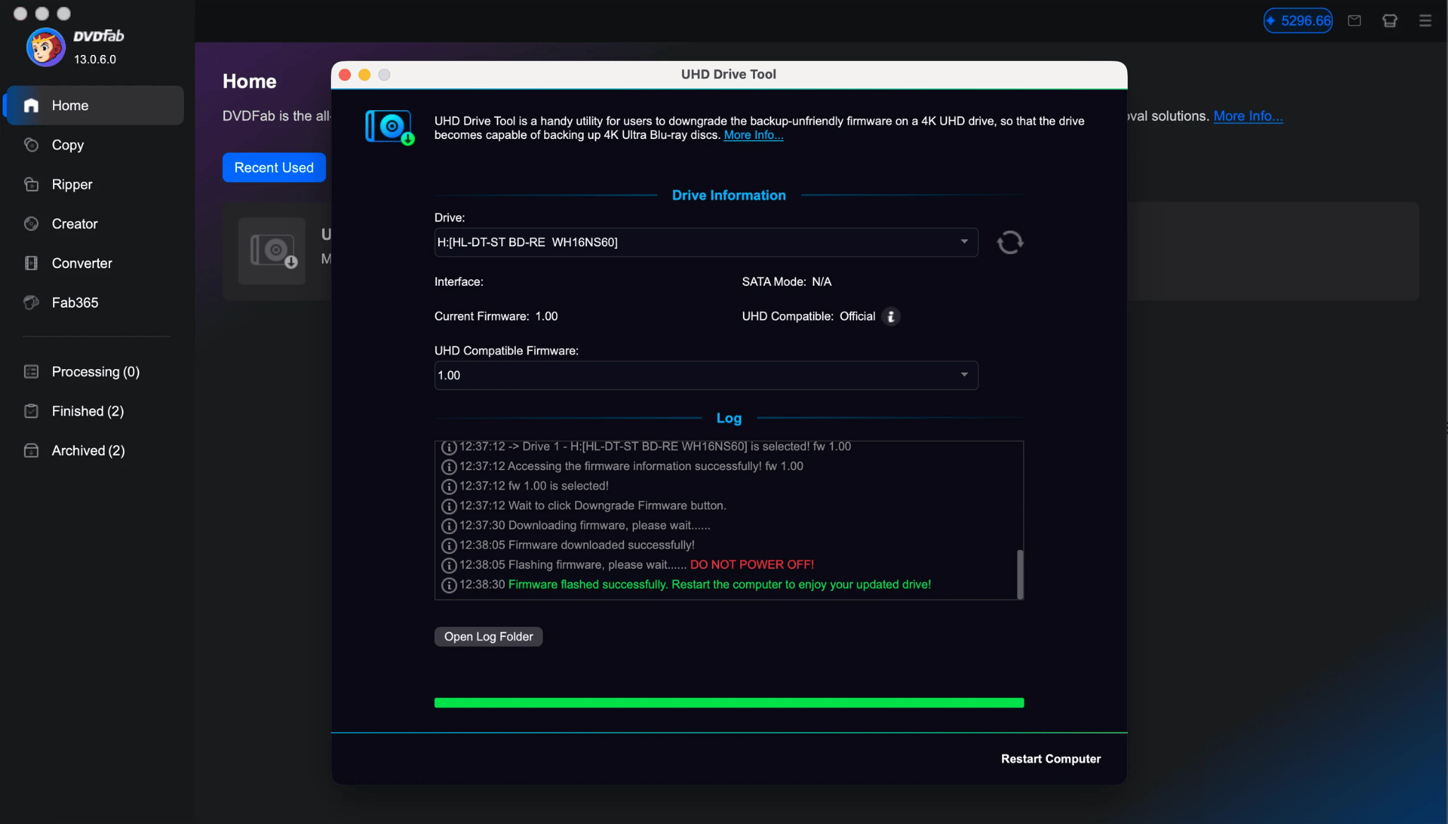 Laissez l’ordinateur et le lecteur sous tension pendant l’écriture du firmware.