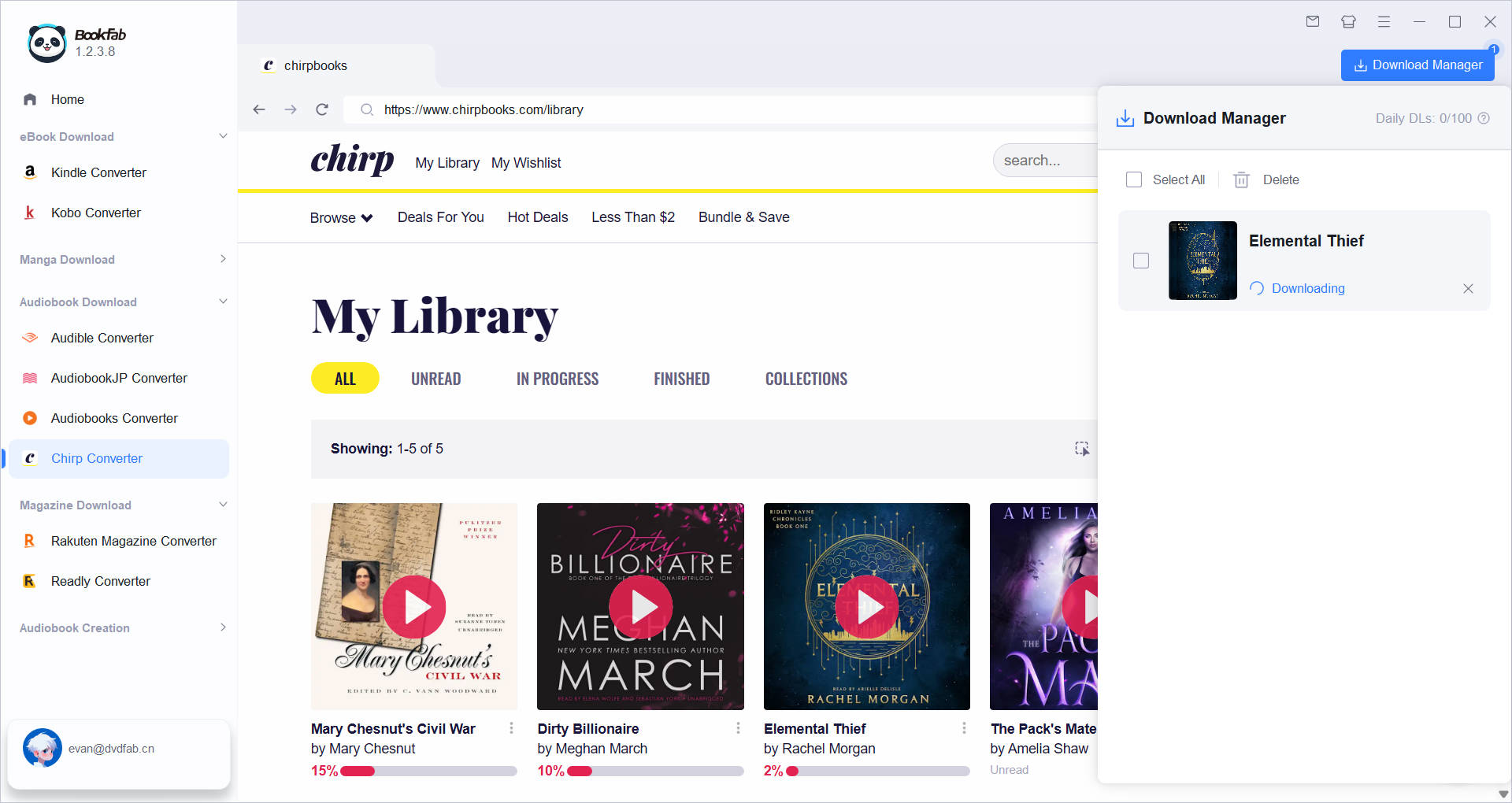 Téléchargement terminé avec dossiers d'audiobooks organisés et gestionnaire de téléchargement